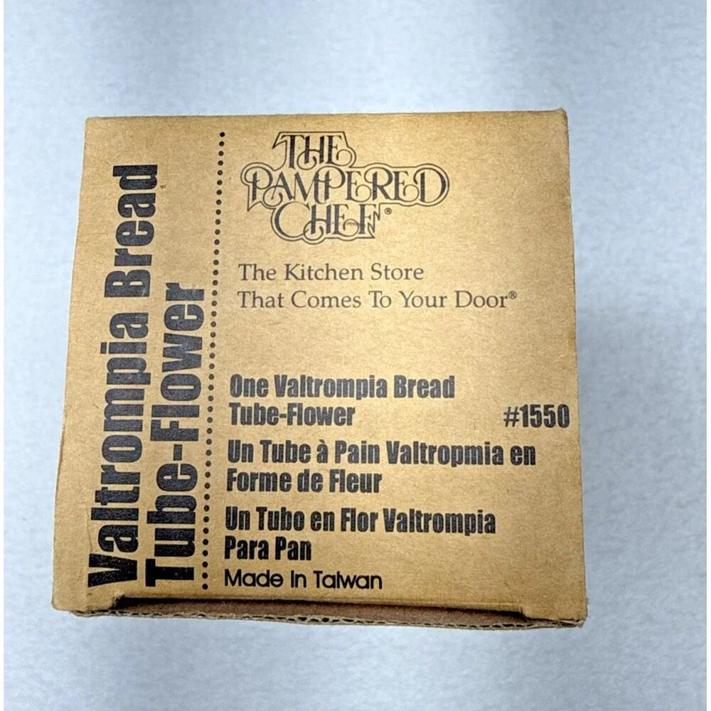 Pampered Chef #1550 Valtrompia Flower Bread Tube Mold Box Recipe Book Vintage